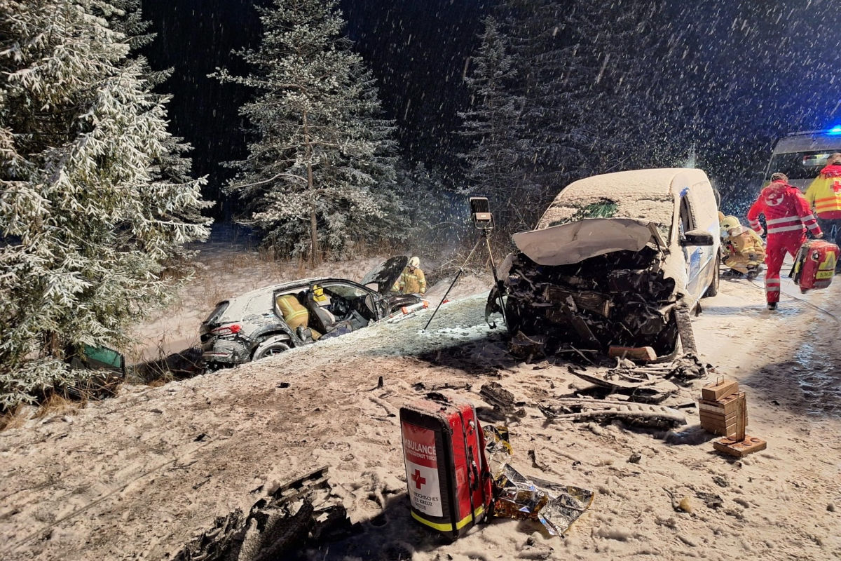 Waidring – Verletzte bei Unfall auf schneebedeckter Straße