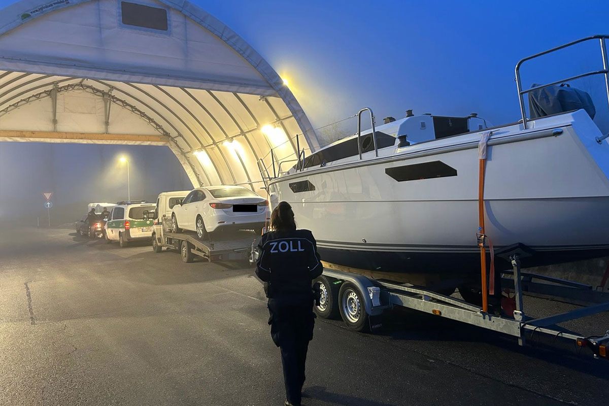 Lindau – Schmuggel von Segelyacht und Wohnmobil