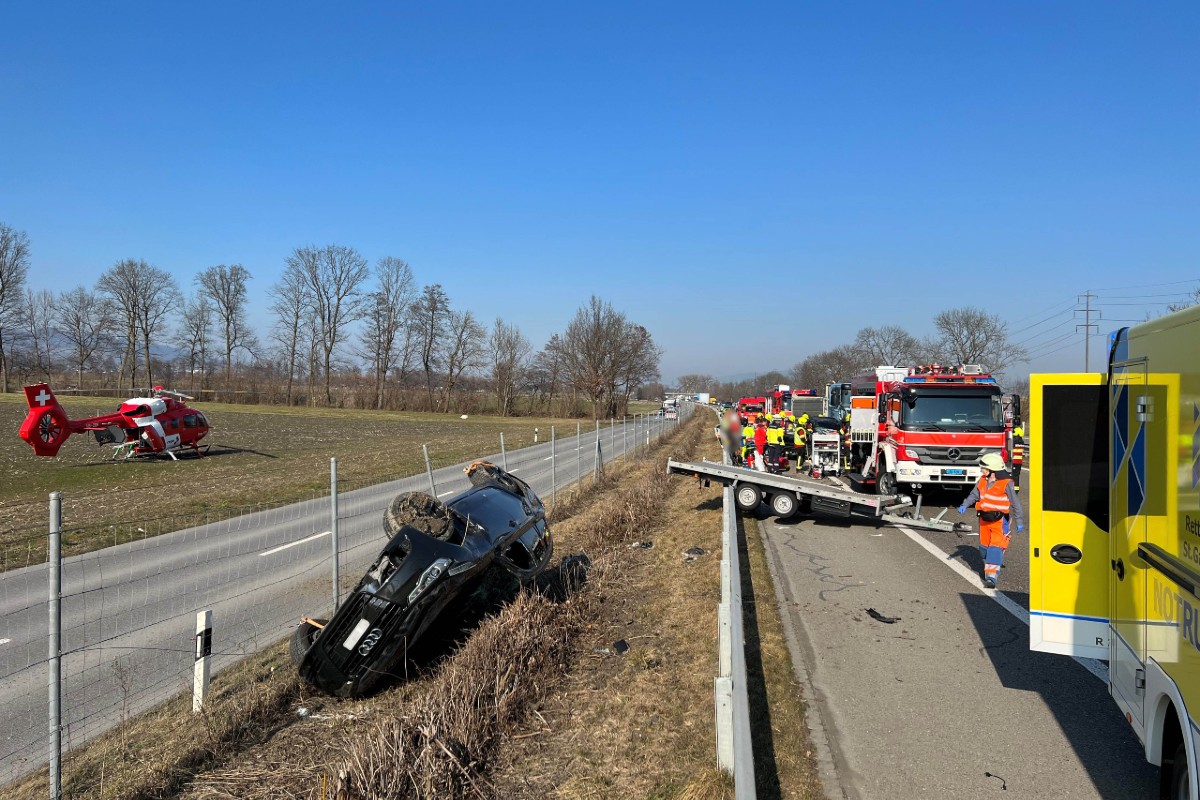  Diepoldsau SG - Schwerer Verkehrsunfall zwischen Auto und Lastwagen