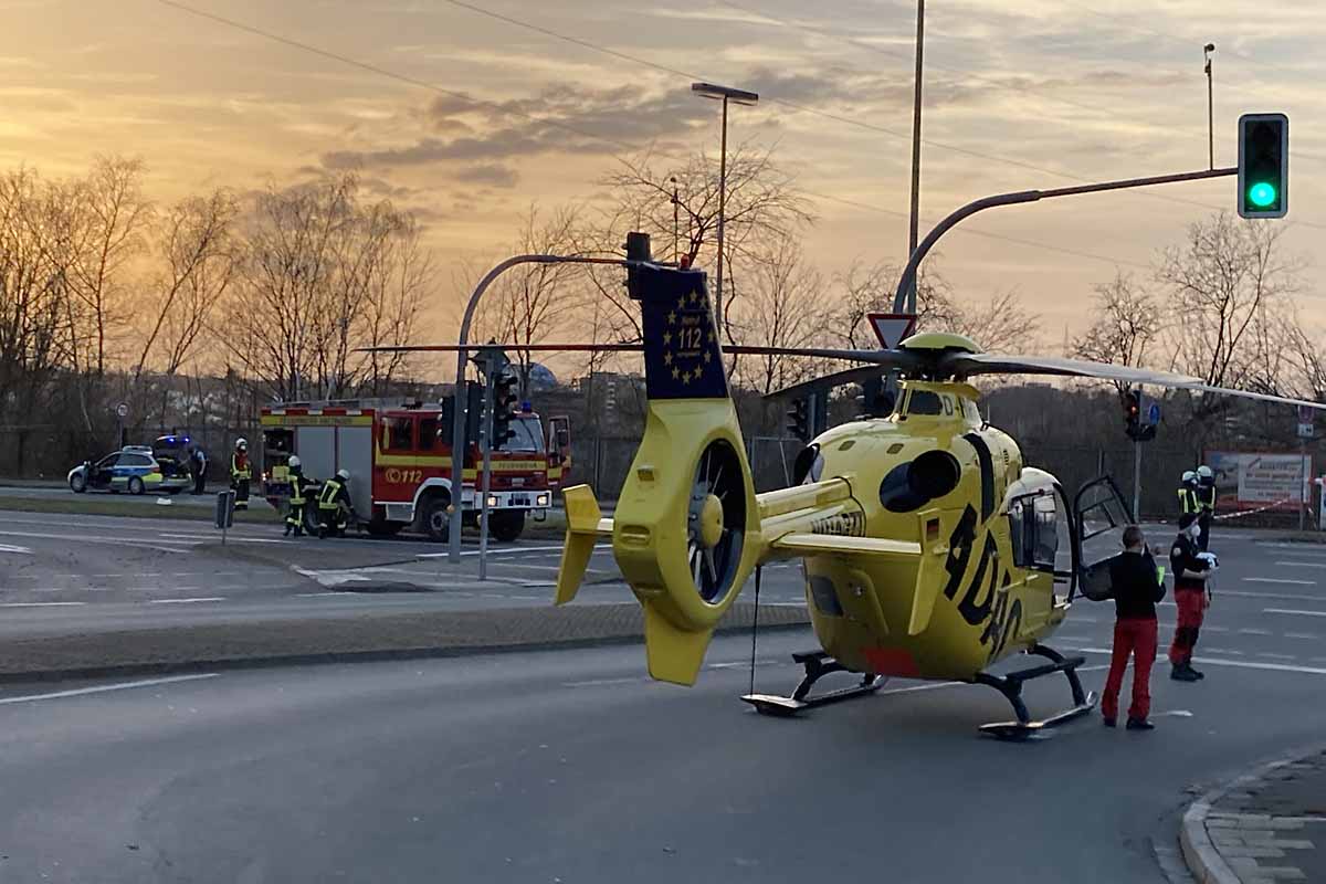 Hattingen - Motorradlenker in kritischem Zustand!