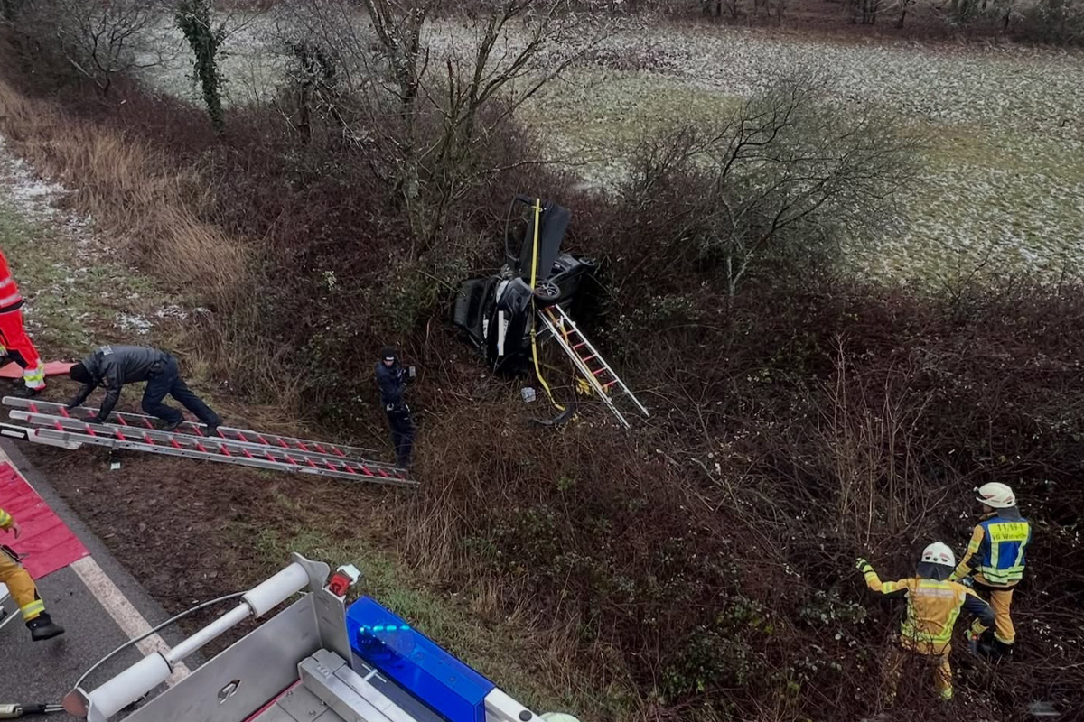 Sippersfeld – Zwei Männer (22) bei Alleinunfall schwer verletzt