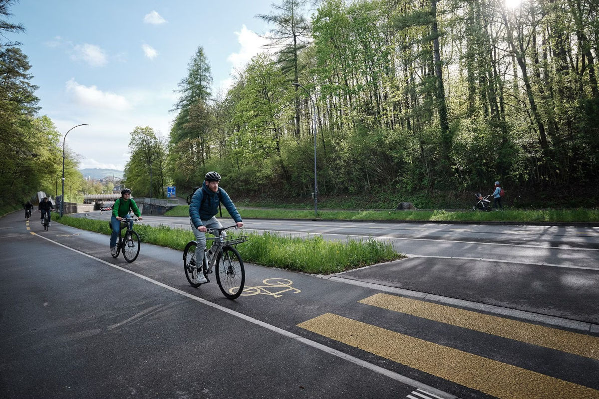 Gemeinsam sicher unterwegs – ASTRA stellt neuen Velo-Knigge vor