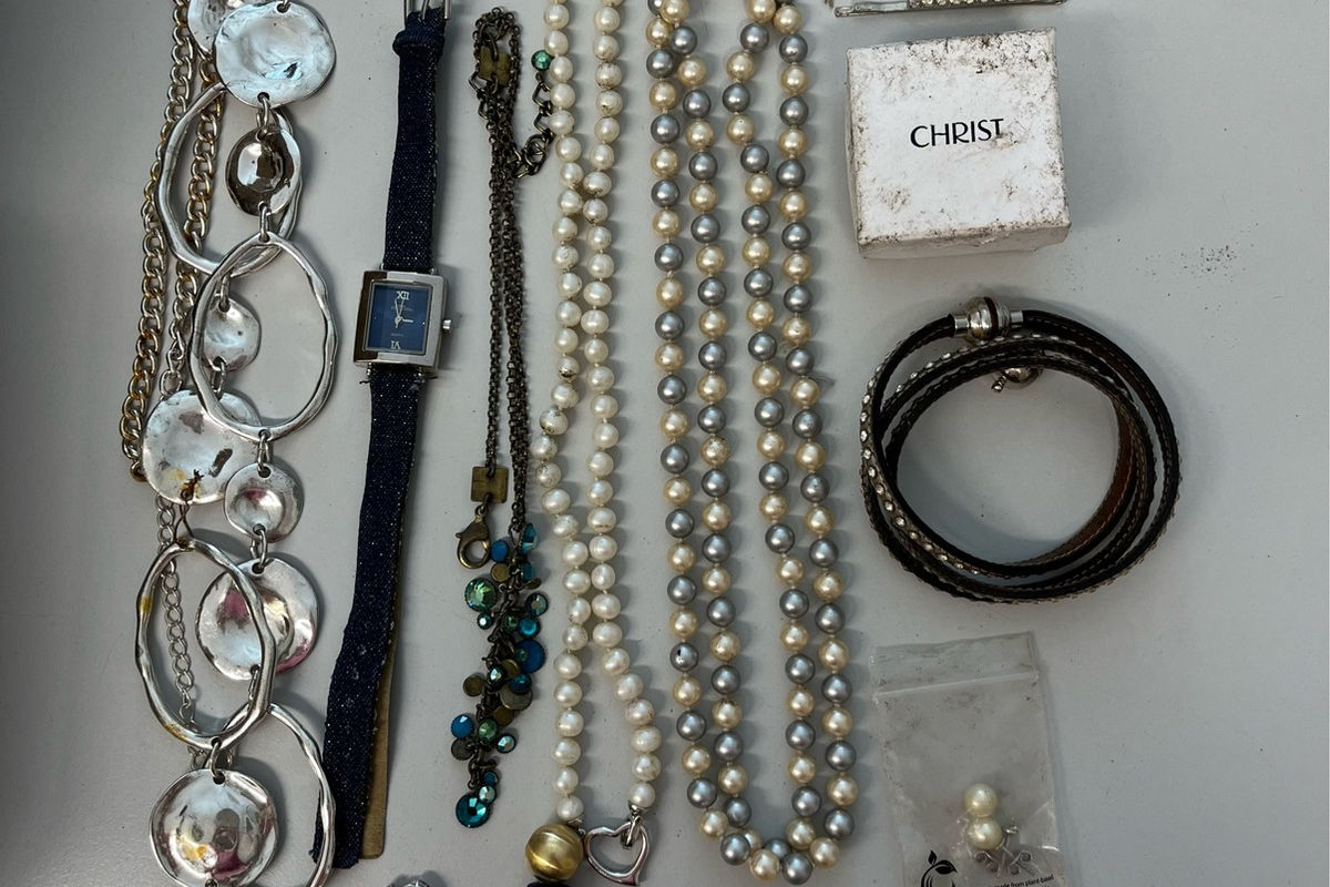 Coesfeld – Polizei sucht Eigentümer von Schmuck