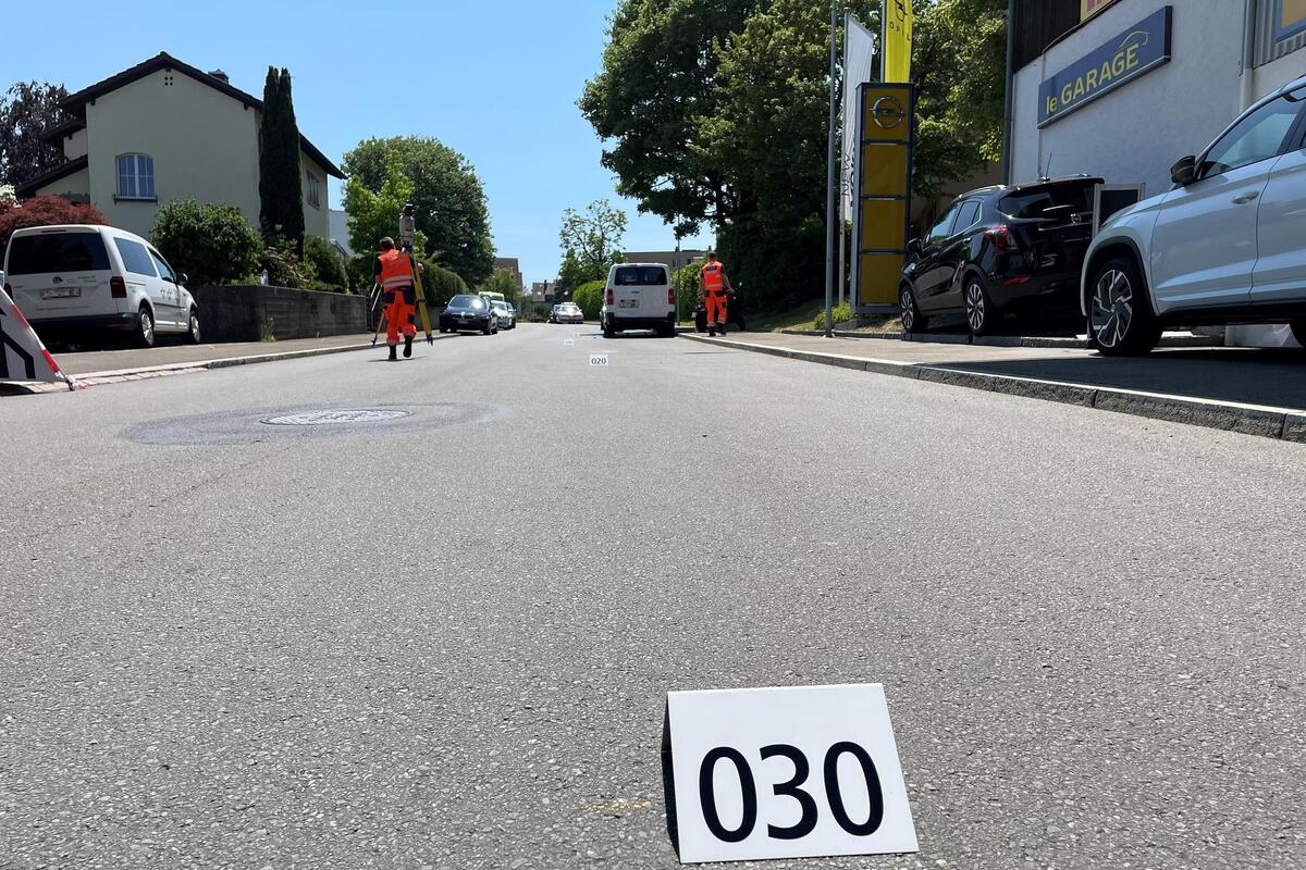 Unfall gestern in Thalwil ZH - Rollerfahrer schwer verletzt 