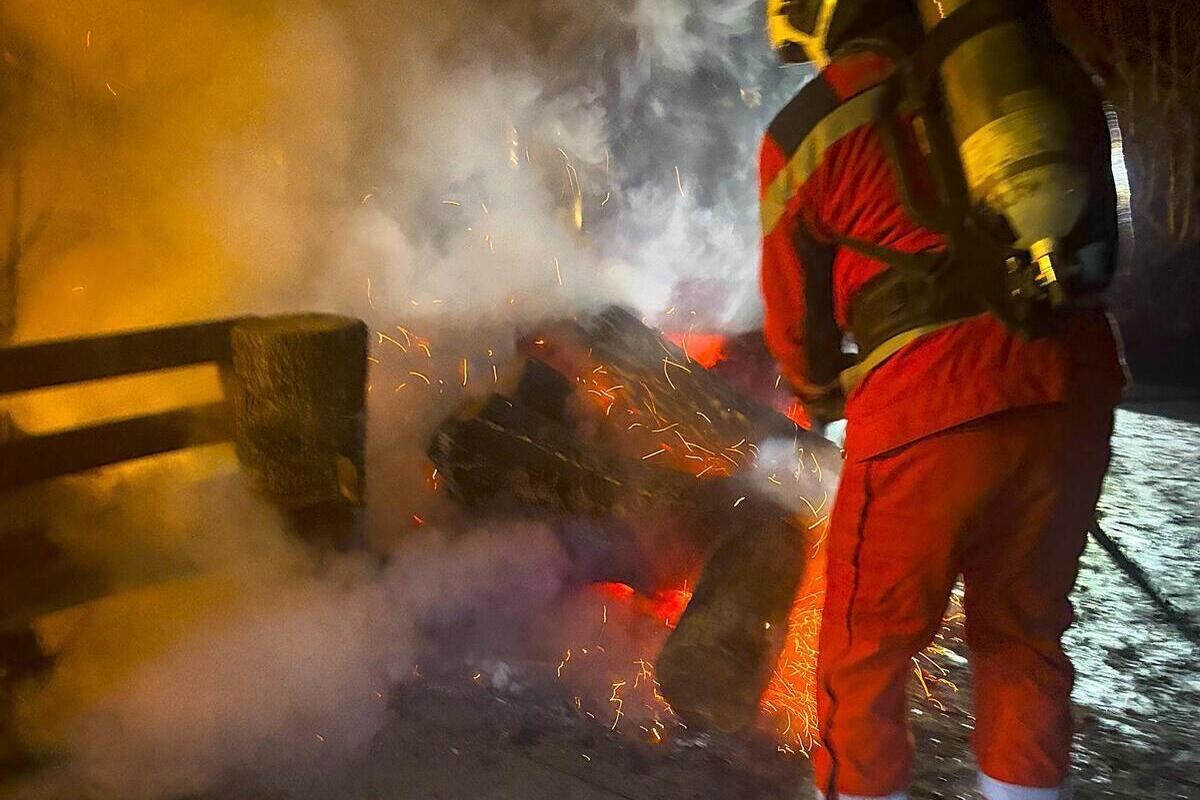 Wangen bei Dübendorf ZH – Brandstiftung an Grillstelle