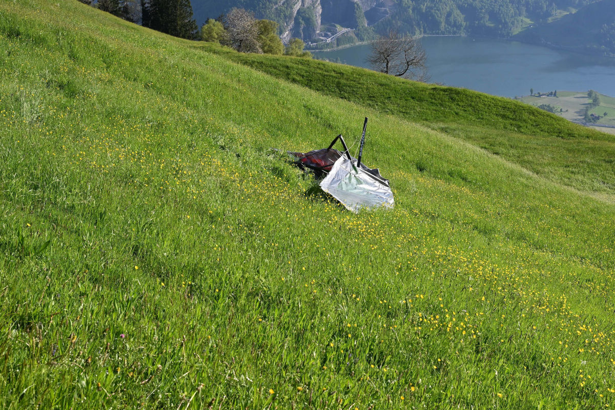Tödlicher Unfall in Schwyz SZ – Deltasegler stirbt bei Absturz