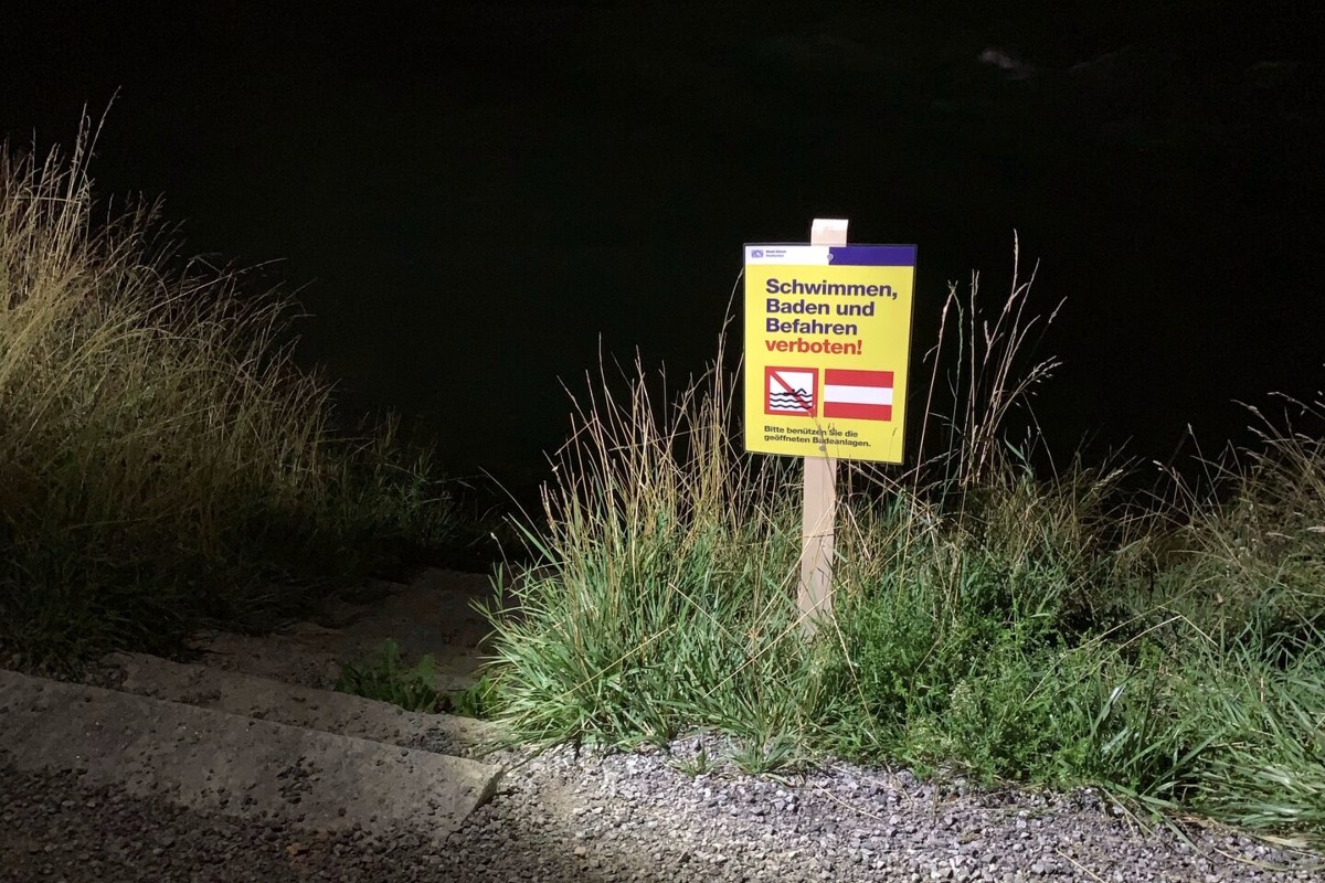 Stadt Zürich - Böötlen und Schwimmen auf der Limmat ab sofort verboten