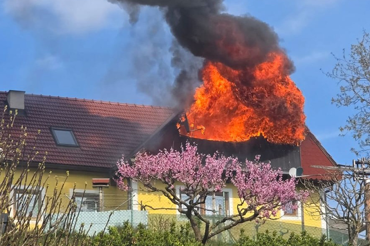 Tillmitsch – Ein Verletzter nach Brand von Wohnhaus