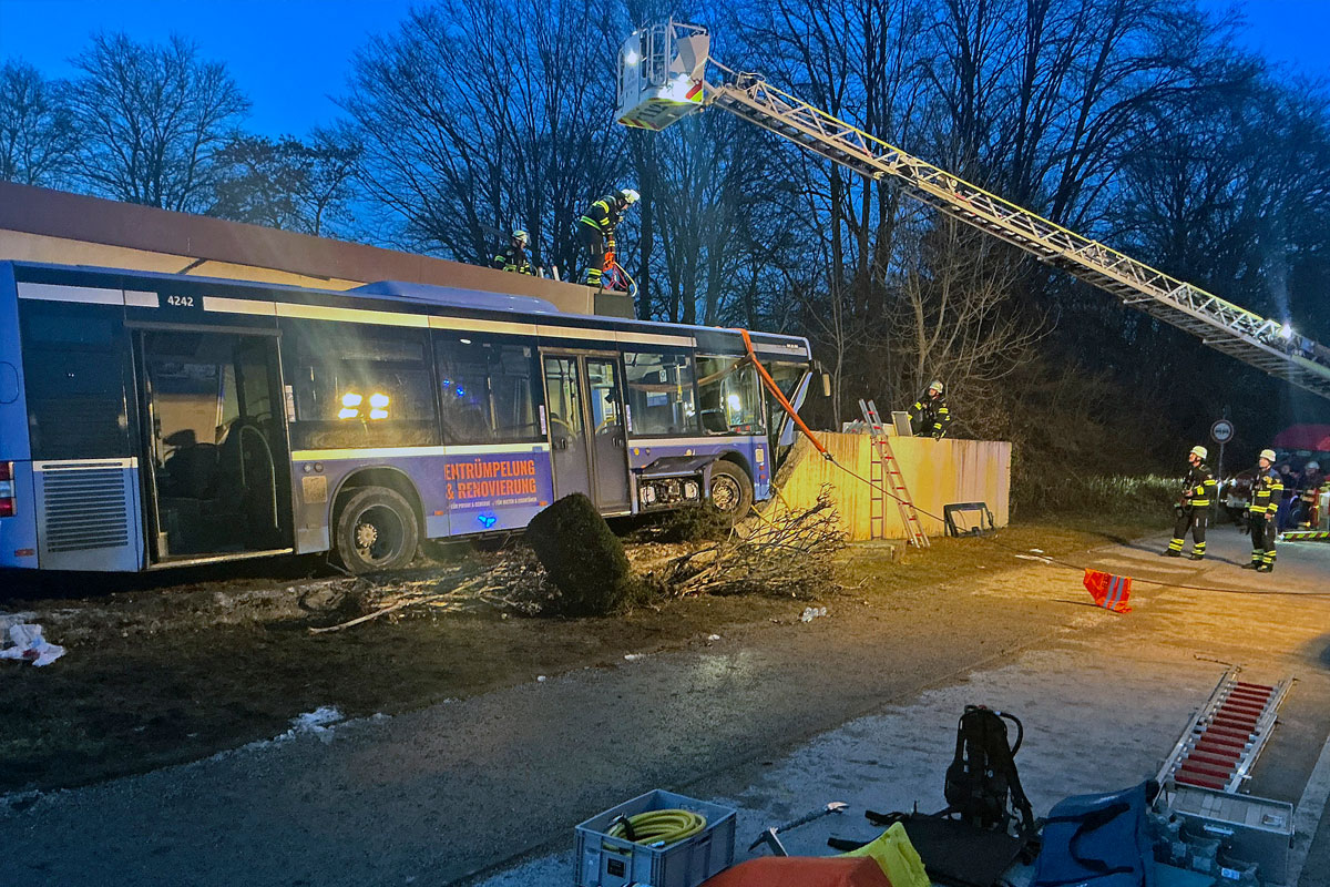 München – 13-Jährige stirbt bei Unfall von Linienbus