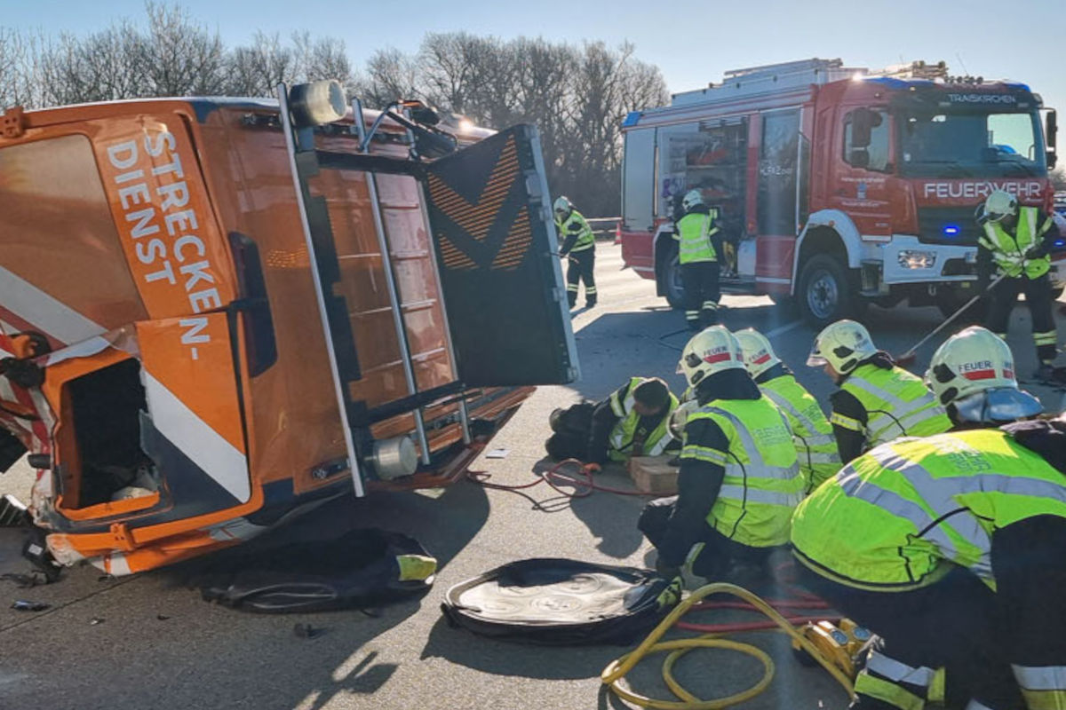 Guntramsdorf – Schwerer Unfall auf der A2 mit ASFINAG-Fahrzeug