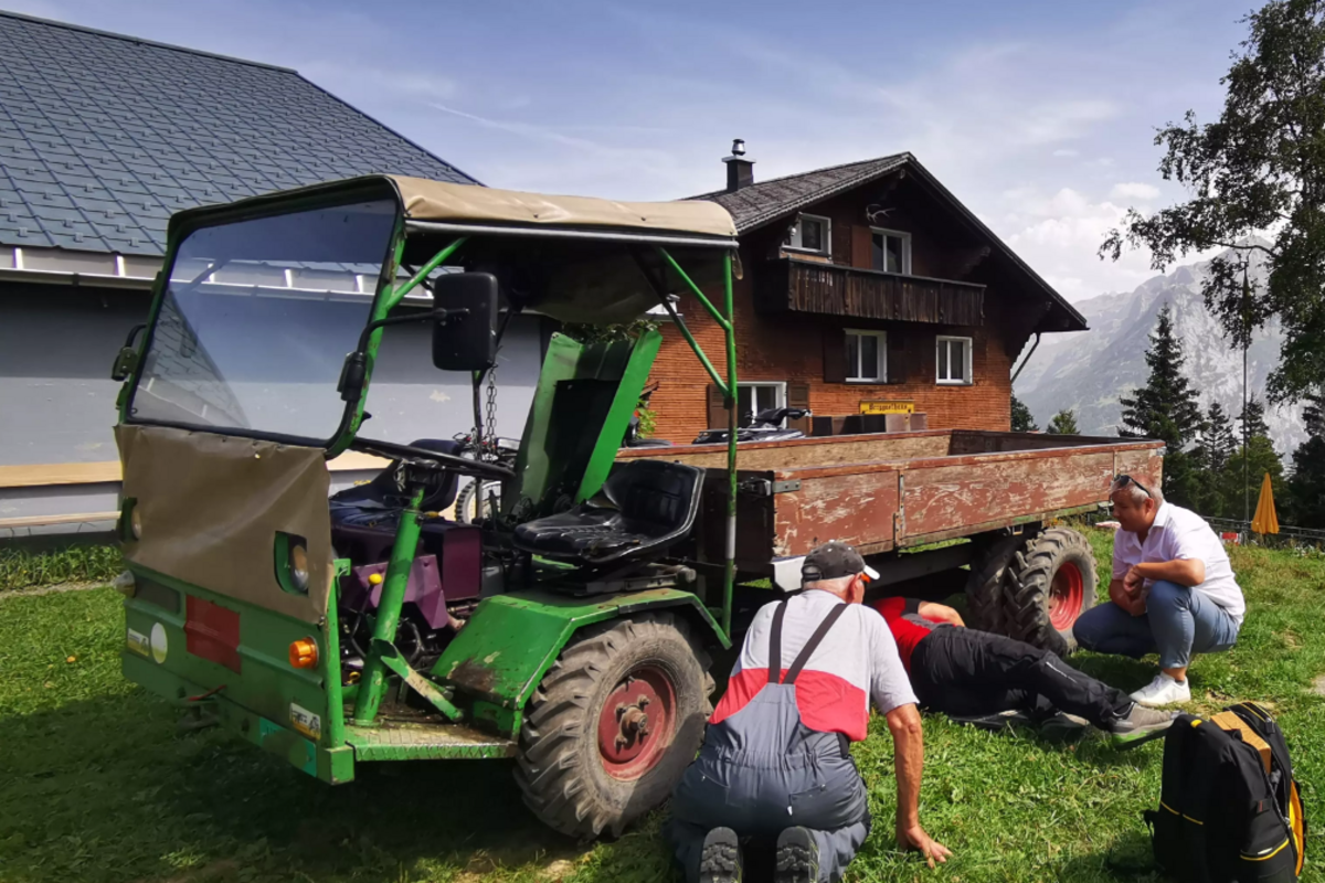 Urner Alpen - Prüfung von landwirtschaftlichen Fahrzeugen