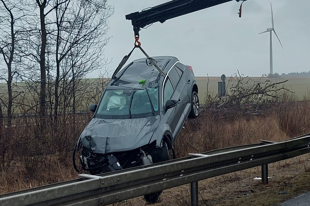 Hildesheim – Auto hebt bei Unfall ab