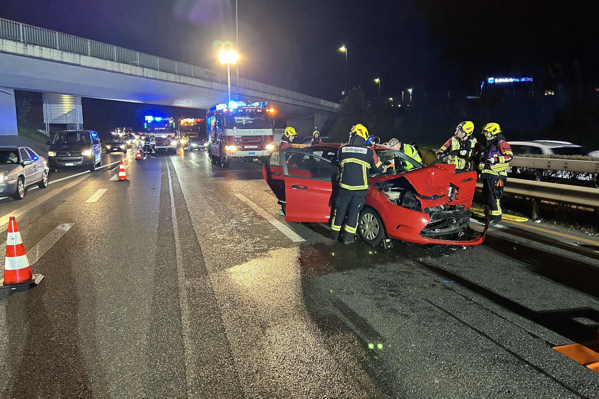 A1 Hunzenschwil AG – Auffahrkollision auf Autobahn fordert Verletzten