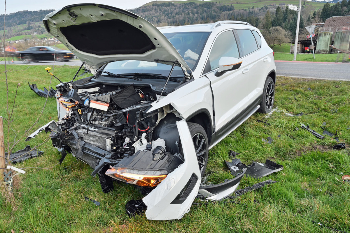 Kanton Luzern – Mehrere Verkehrsunfälle und Diebstähle am Wochenende 