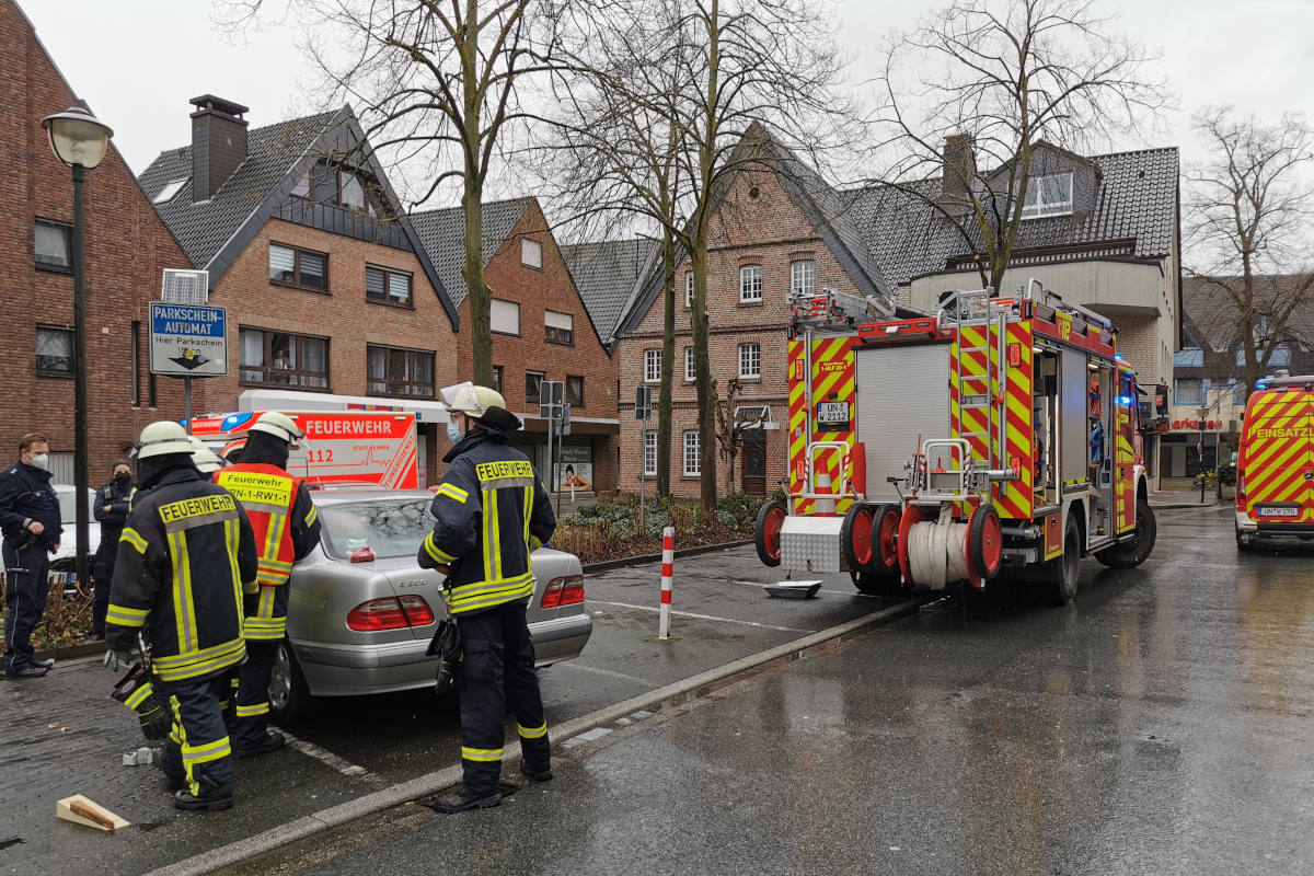 Werne – Kind 1,5 Jahre sitzt im Auto, Auto verschlossen, Schlüssel im Fahrzeug