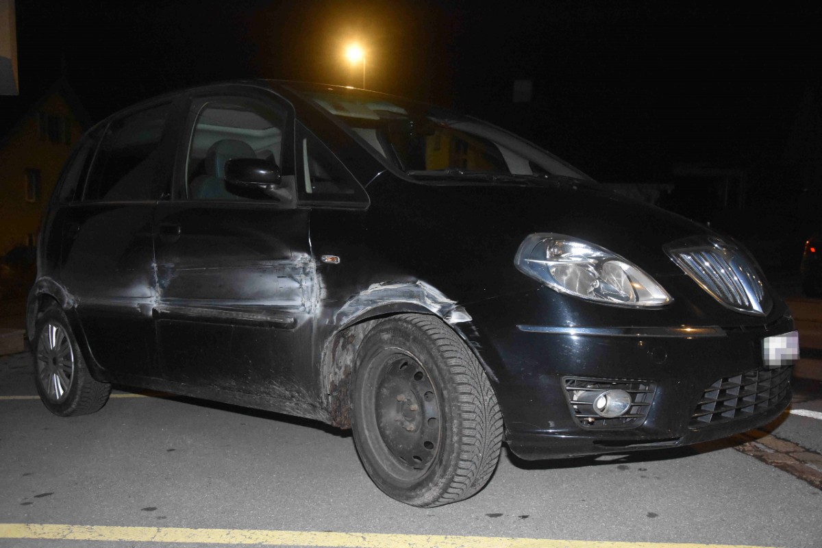  Pfäfers SG - Autolenkerin baut Unfall und haut ab