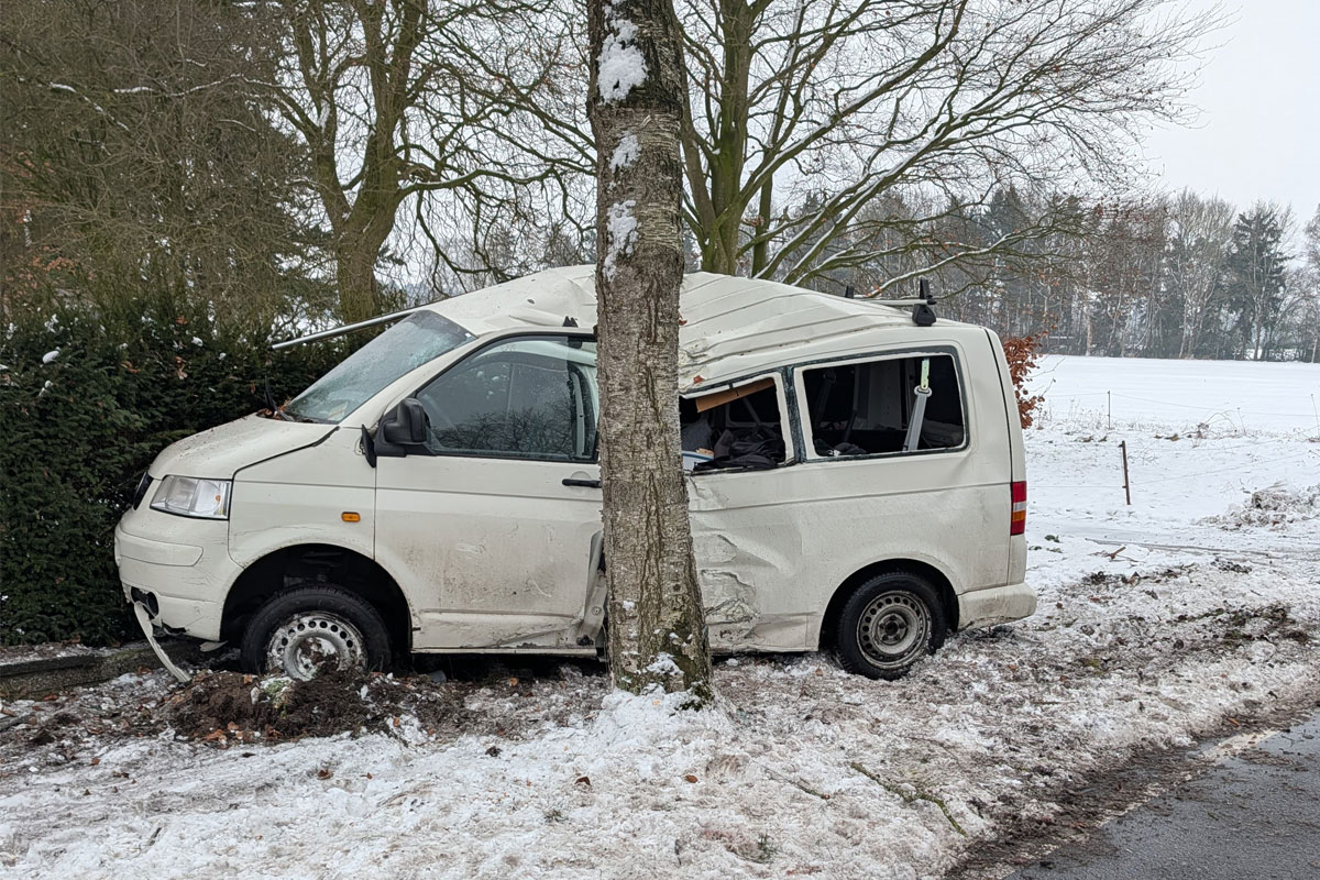 Wangersen – 21-jähriger Fahrer bei Unfall schwer verletzt
