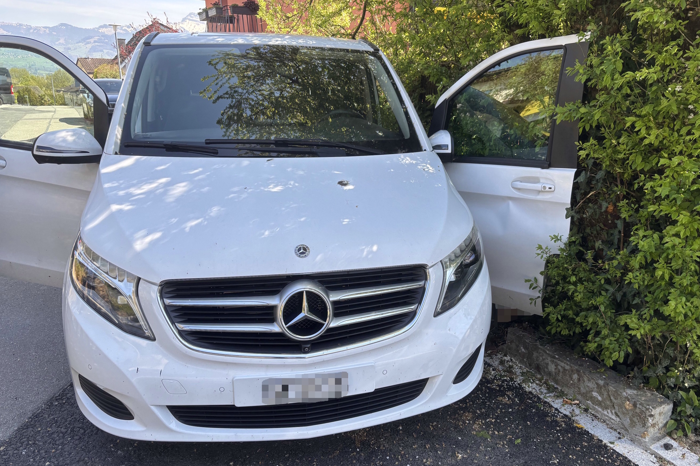 Schmerikon SG – Unfall auf der Hirzlistrasse