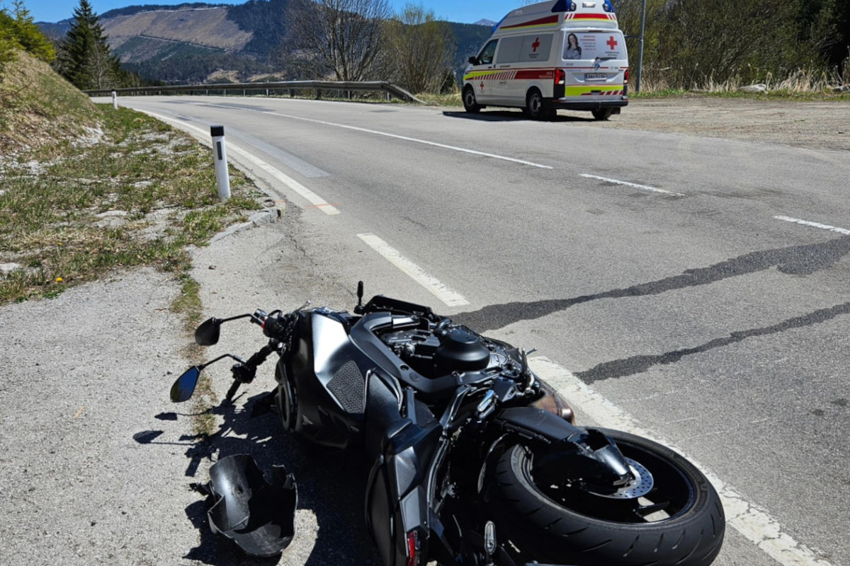 St. Aegyd am Neuwalde – Unfall zwischen zwei Motorrädern