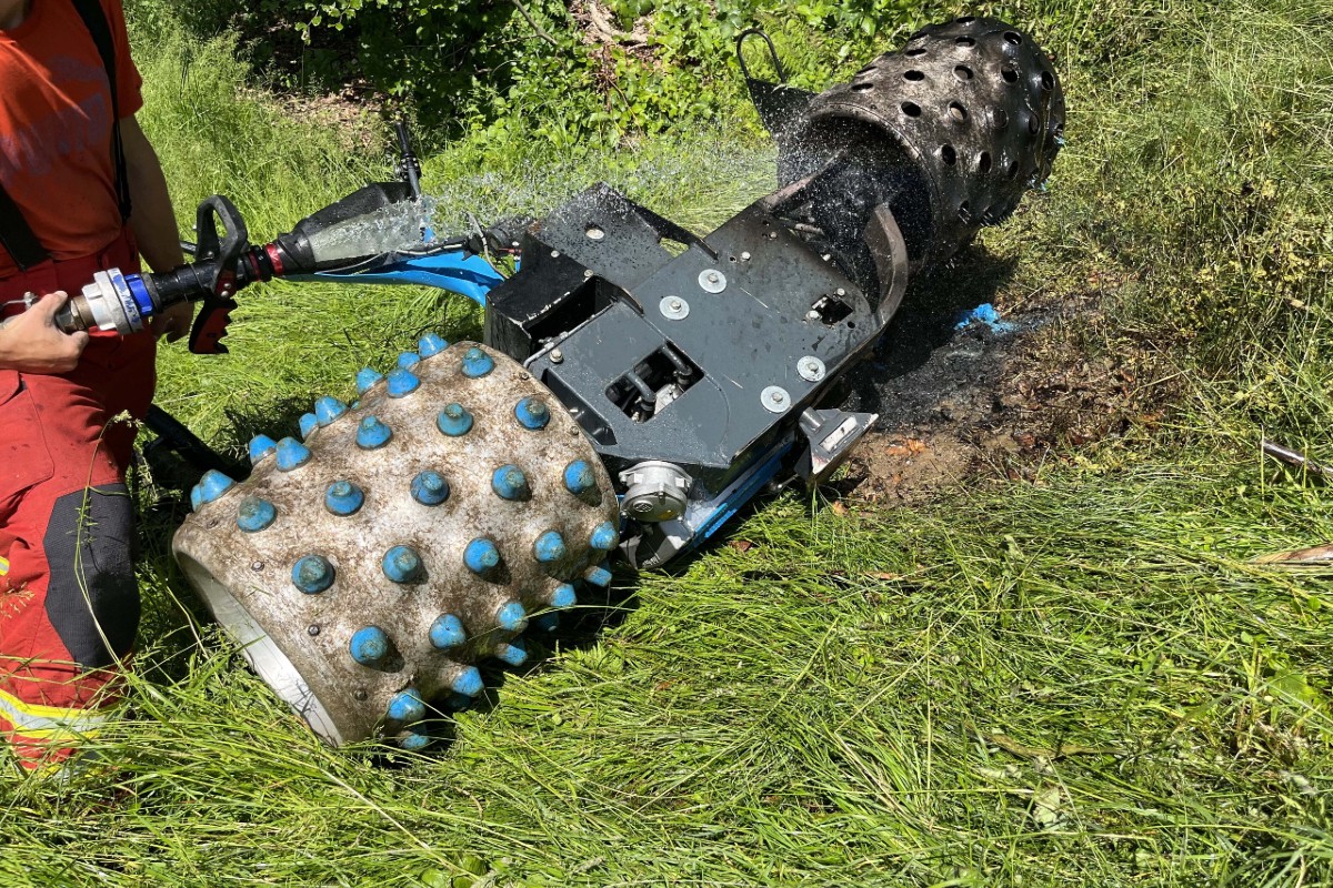  Goldingen SG - Motormäher gerät in Brand