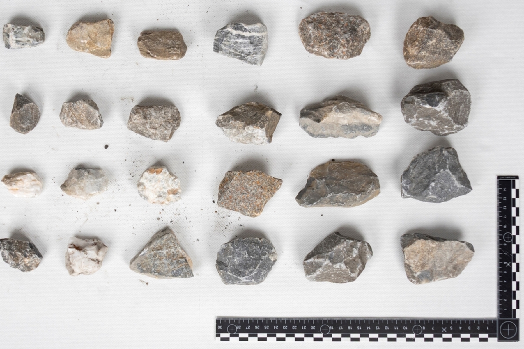 Trimmis GR – Autos auf A13 durch heruntergeworfene Steine getroffen