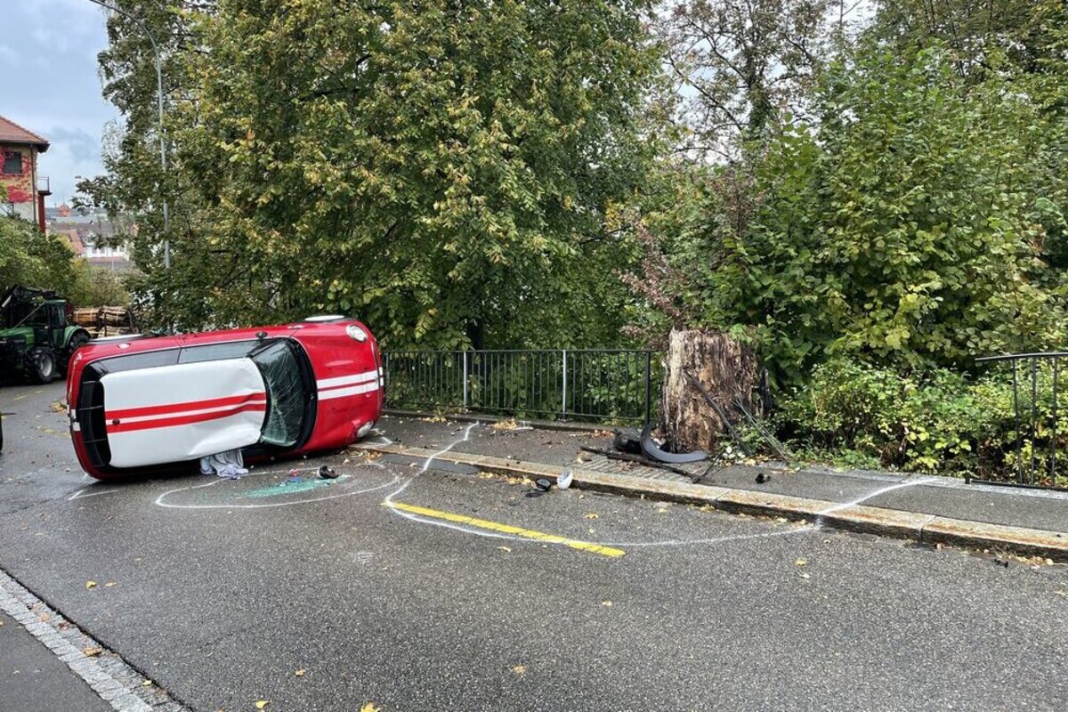 St.Gallen - Handbremse nicht gezogen - Auto davon gerollt