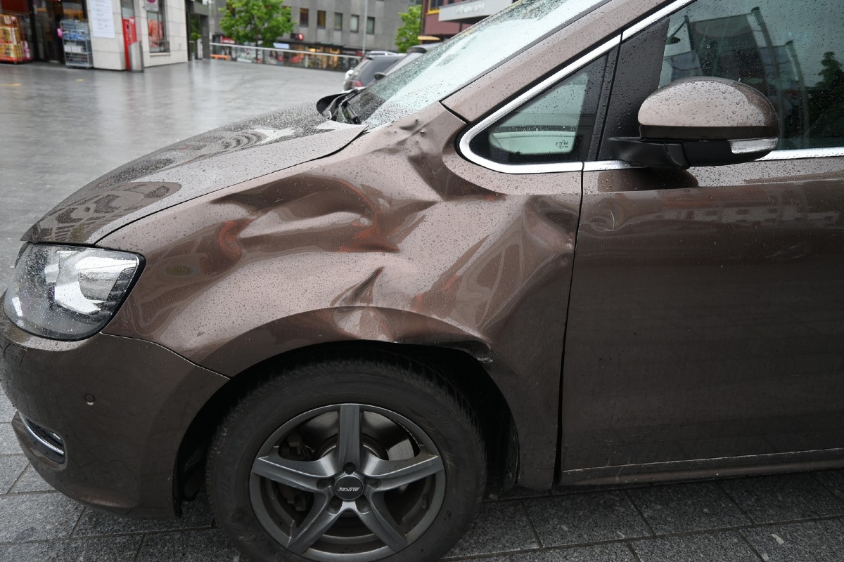 Schaan FL - Kollision zwischen Radfahrer und Auto