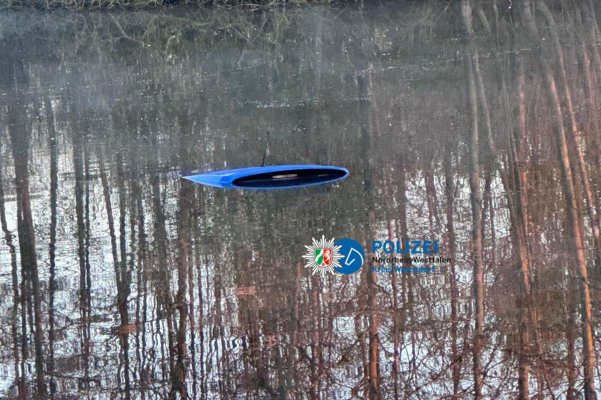 Sendenhorst – Pkw landet in Teich am Meerbach