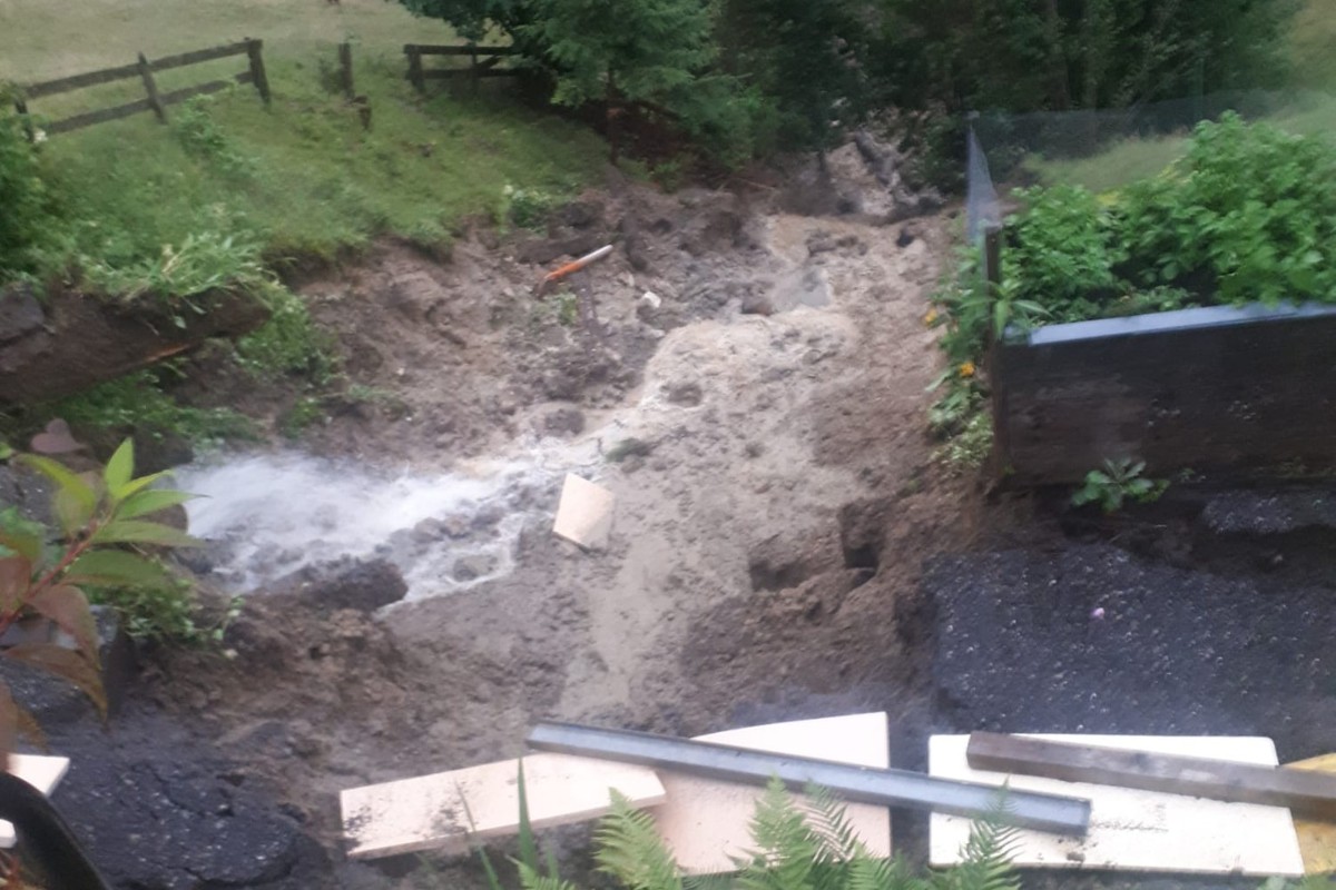 Oberägeri ZG -  Evakuation nach Hangrutsch - Wetterlage bleibt prekär