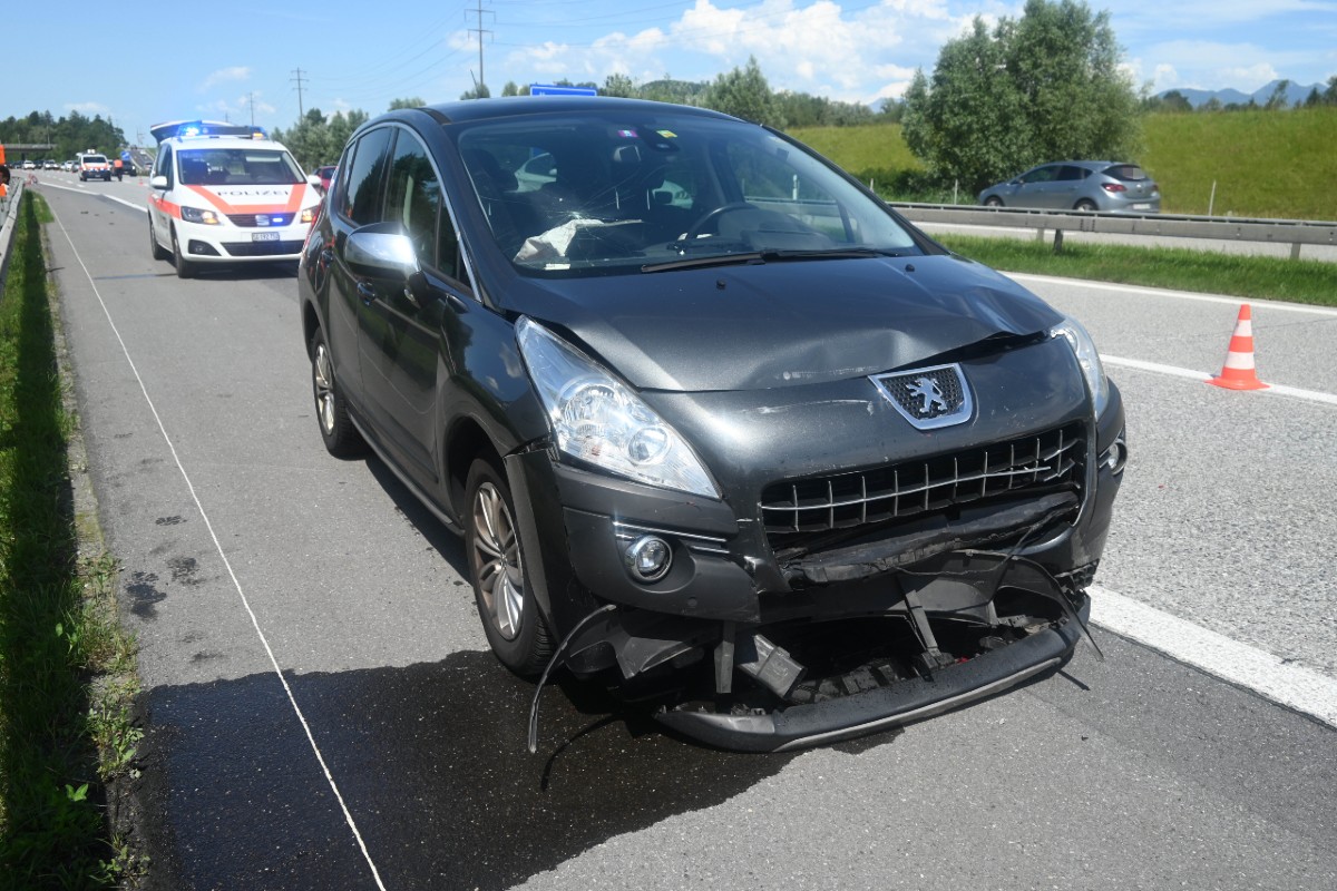  Haag SG - Auffahrkollision zwischen zwei Autos - 35'000 Franken Sachschaden