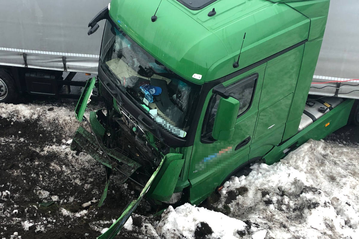 A33 Bielefeld – LKW verursacht schweren Unfall