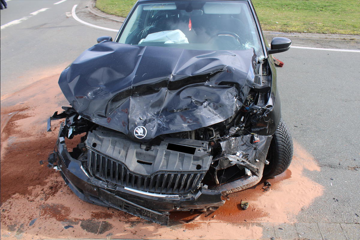 Espelkamp – Zwei Verletzte bei Unfall auf Kreuzung