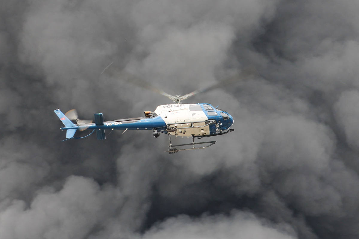 Hinwil ZH – WARNUNG - Grossbrand in Hinwil