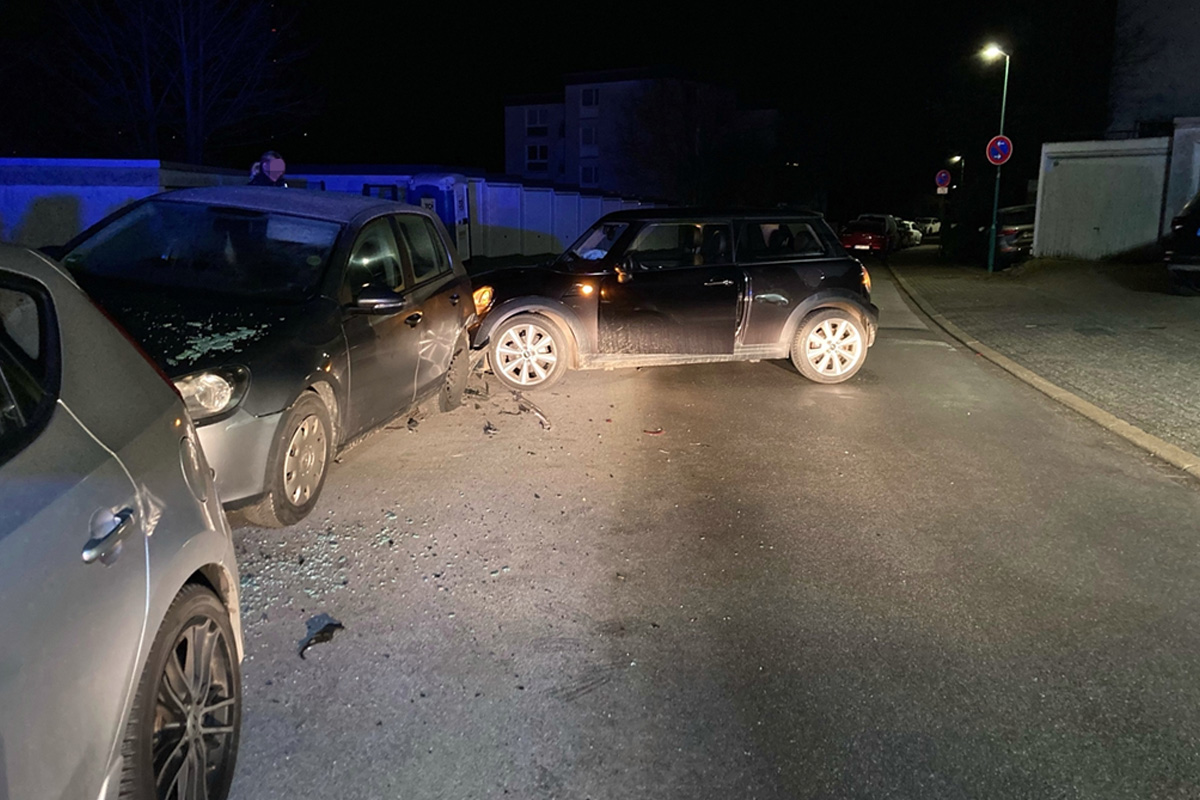 Velbert – Alkoholisierte Fahrerin verursacht hohen Schaden