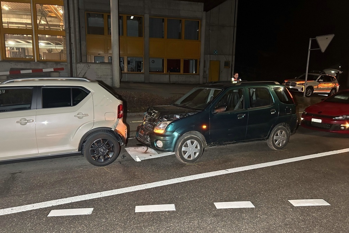 Auffahrkollision in Waldstatt AR – Bremsmanöver zu spät bemerkt 