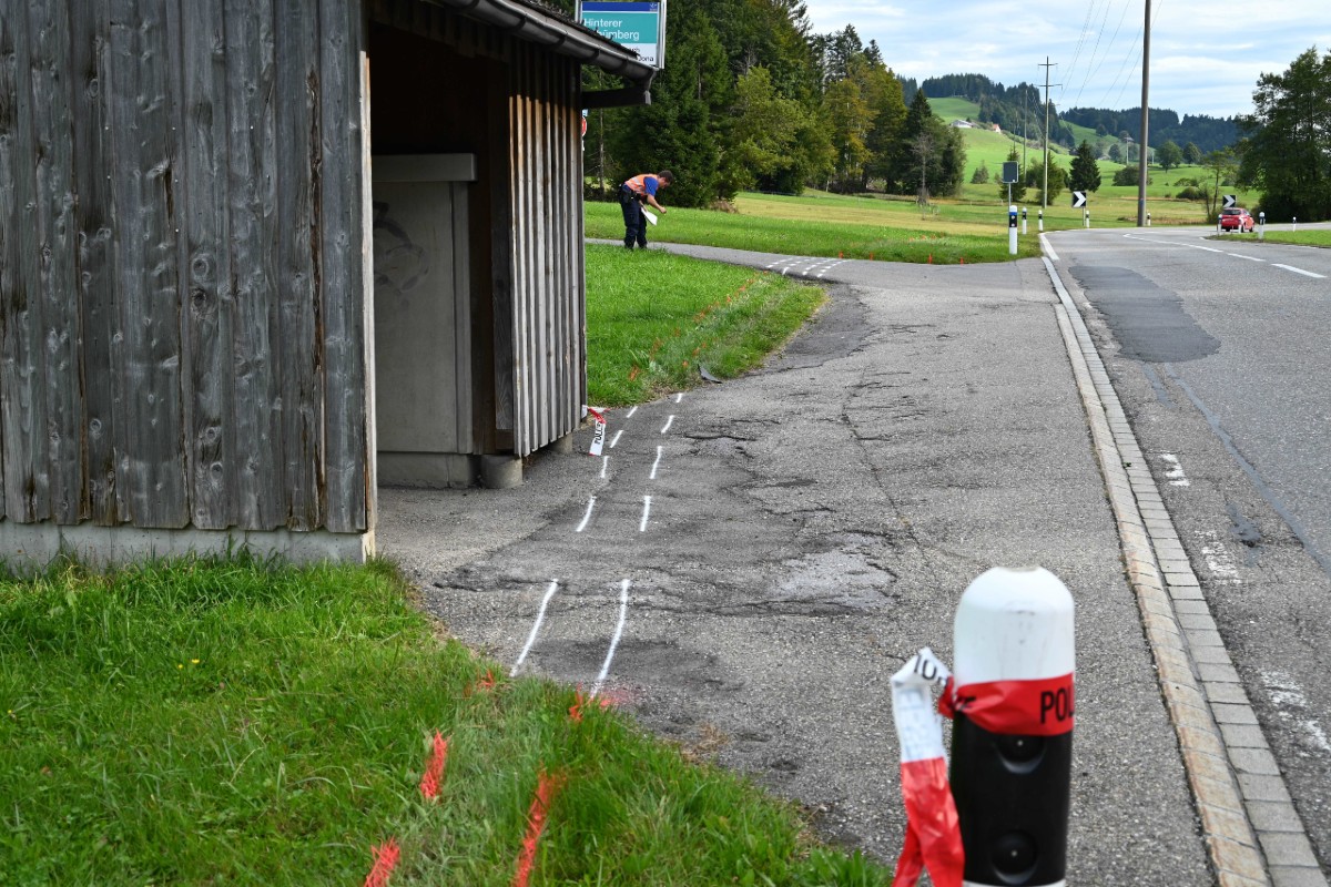  Ricken SG - 31-Jähriger nach waghalsigem Überholmanöver verunfallt