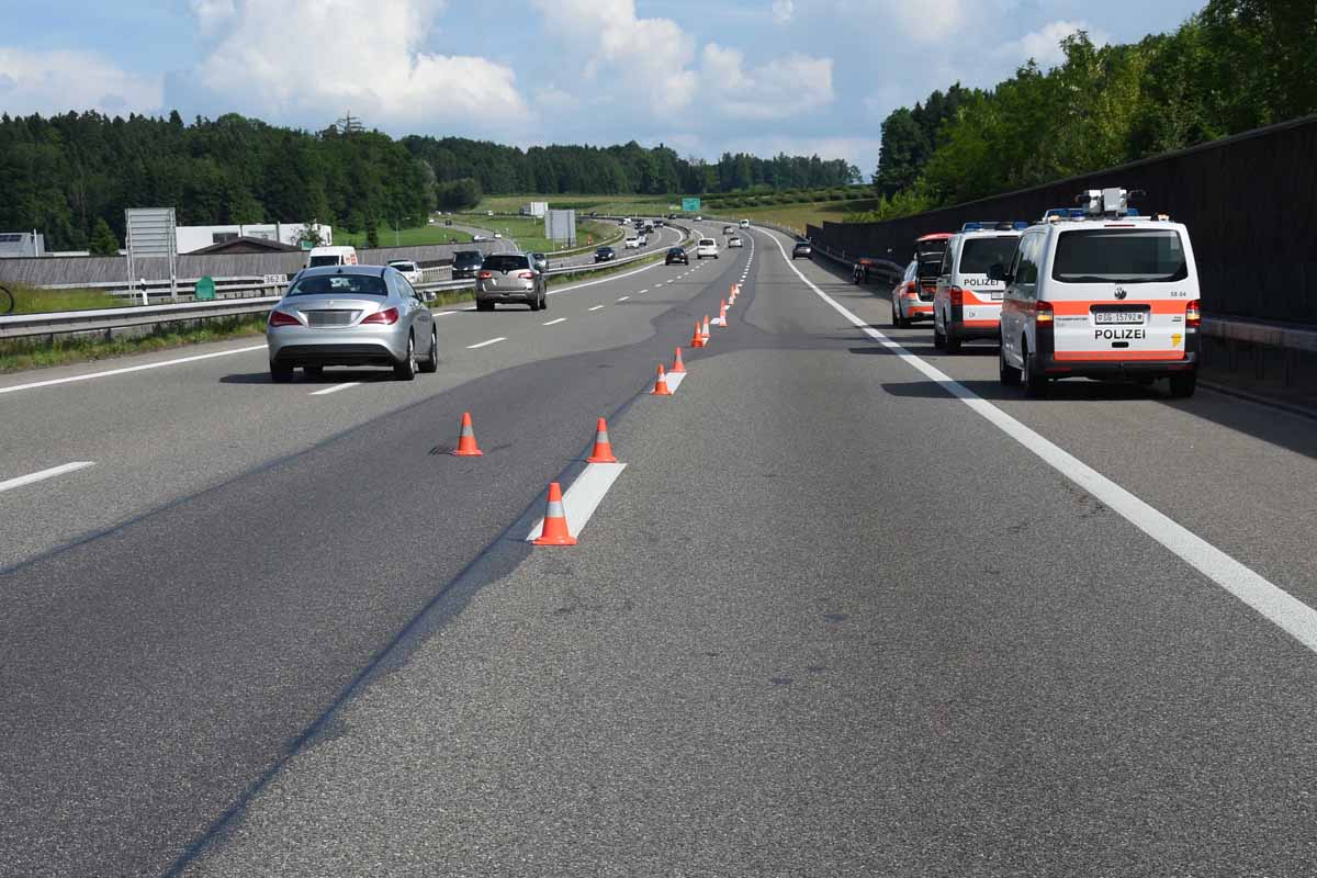Oberbüren SG - Unfall bei Spurwechsel - Motorradfahrer verletzt