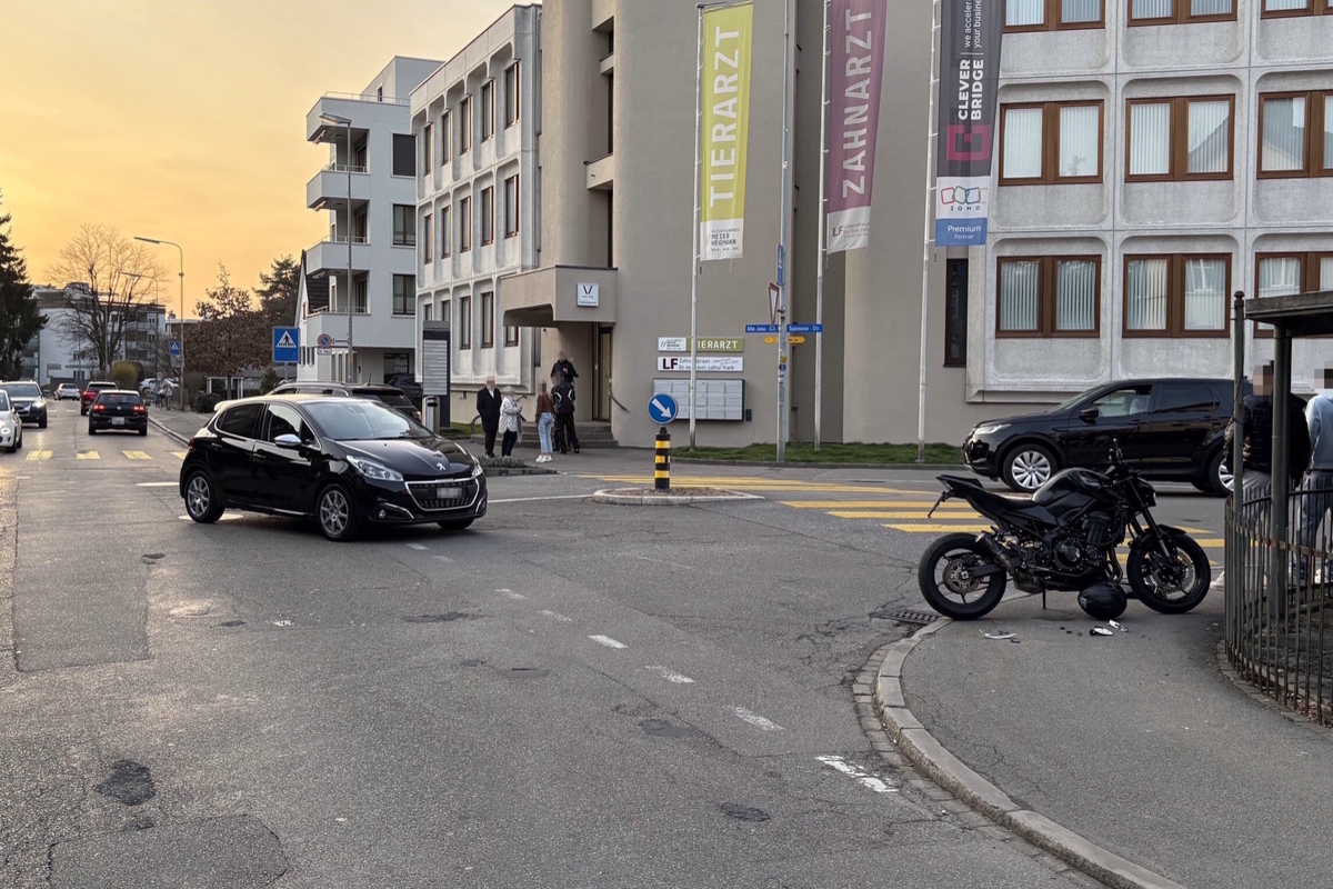 Unfall in Rapperswil-Jona SG – Motorradfahrer fahrunfähig