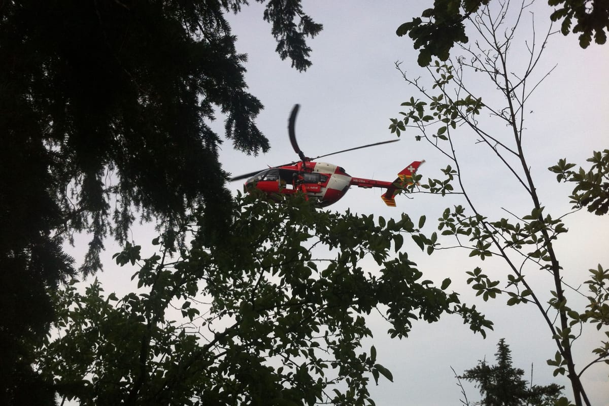 Mountainbikerin stürzt in Olten über Felswand