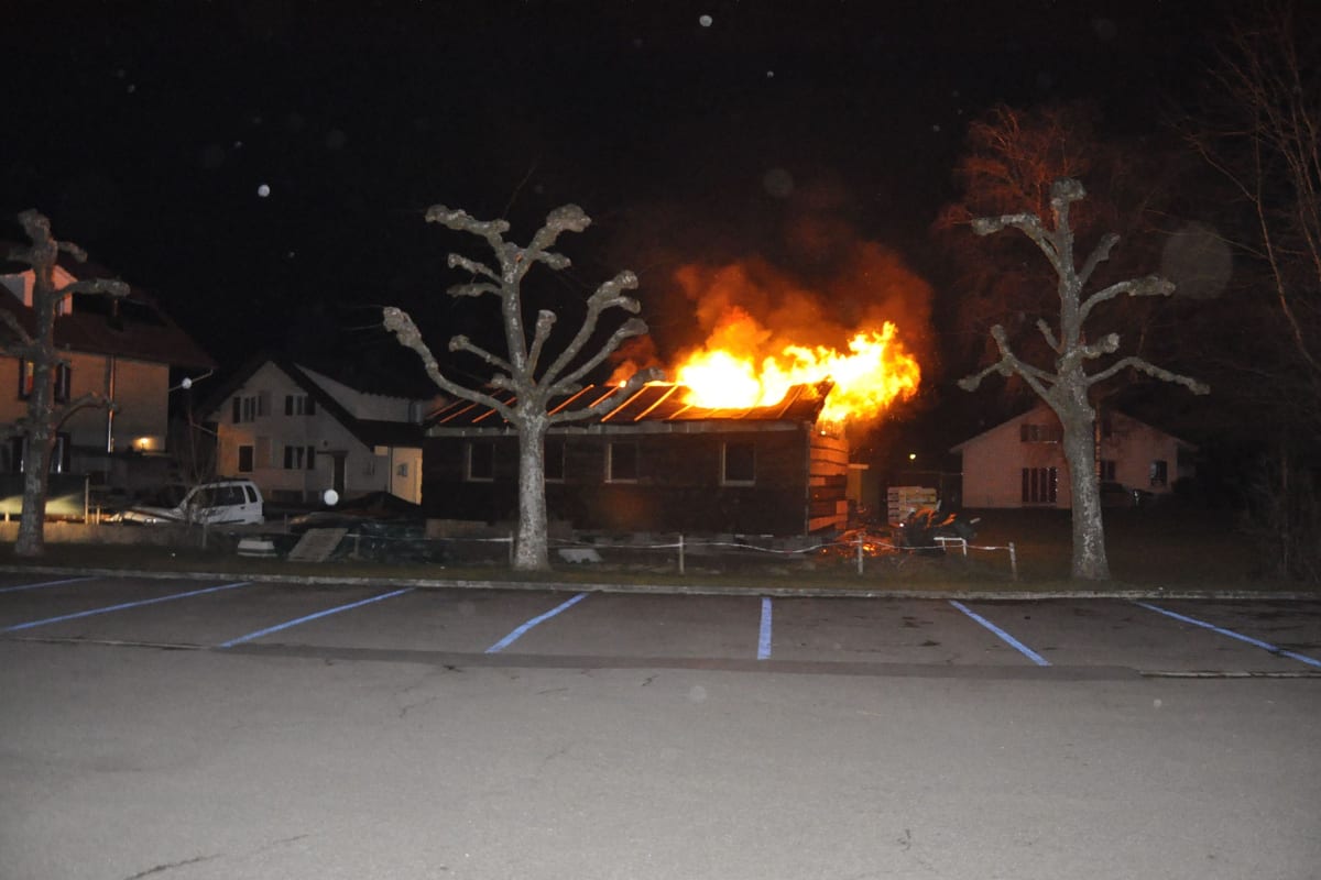 Brand einer Holzbaracke in Gerlafingen    