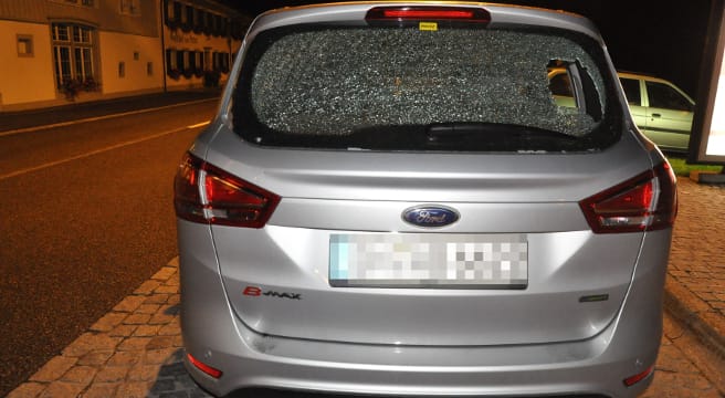Heckscheibe in Holderbank beschädigt - Polizei rätselt