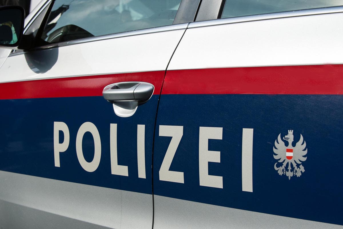 Wels – 13-Jähriger flüchtet mit Miniroller vor Polizei