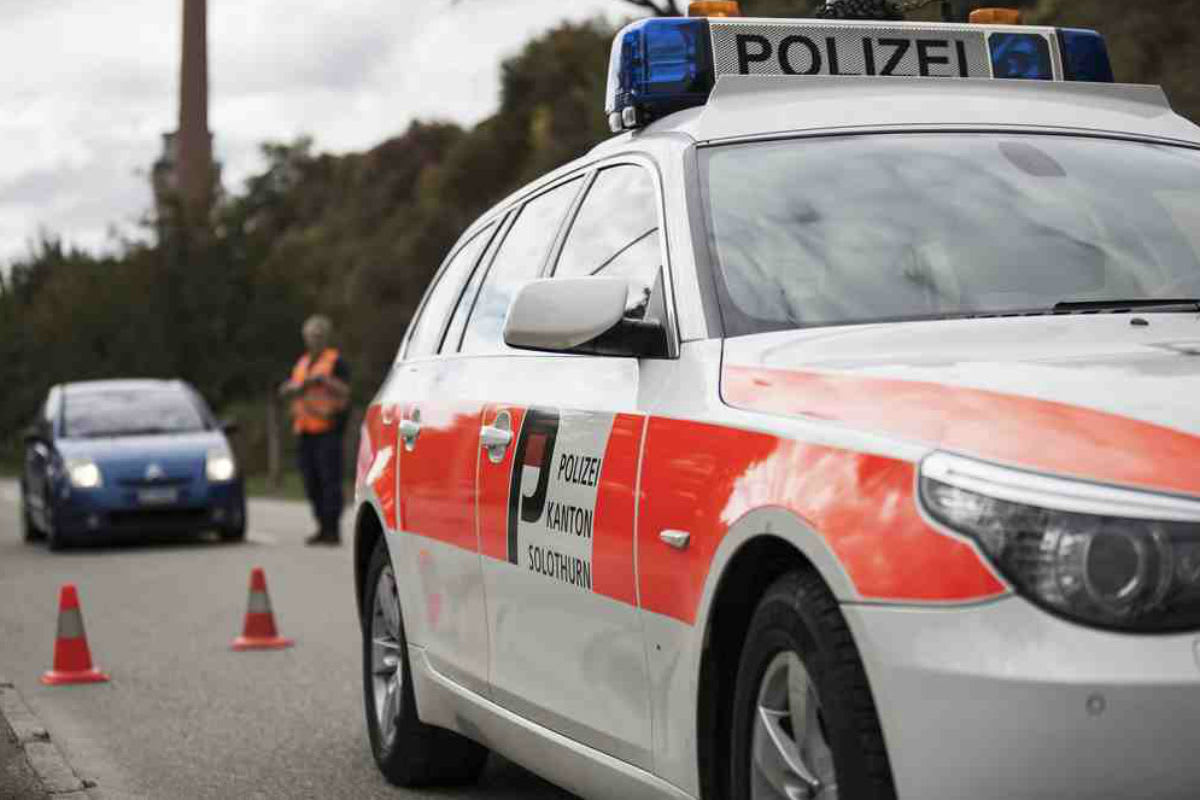 Balmberg SO: Autolenker verursacht Selbstunfall und wird dabei verletzt