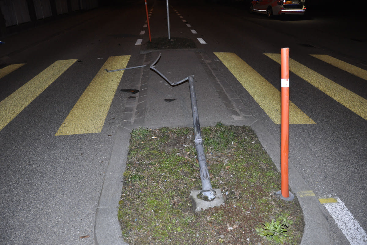 Citroën-Lenker begeht in Solothurn Fahrerflucht