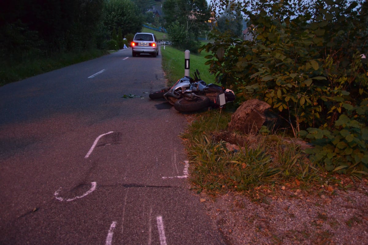 Wienacht-Tobel AR - Töfffahrer verletzt sich bei Unfall