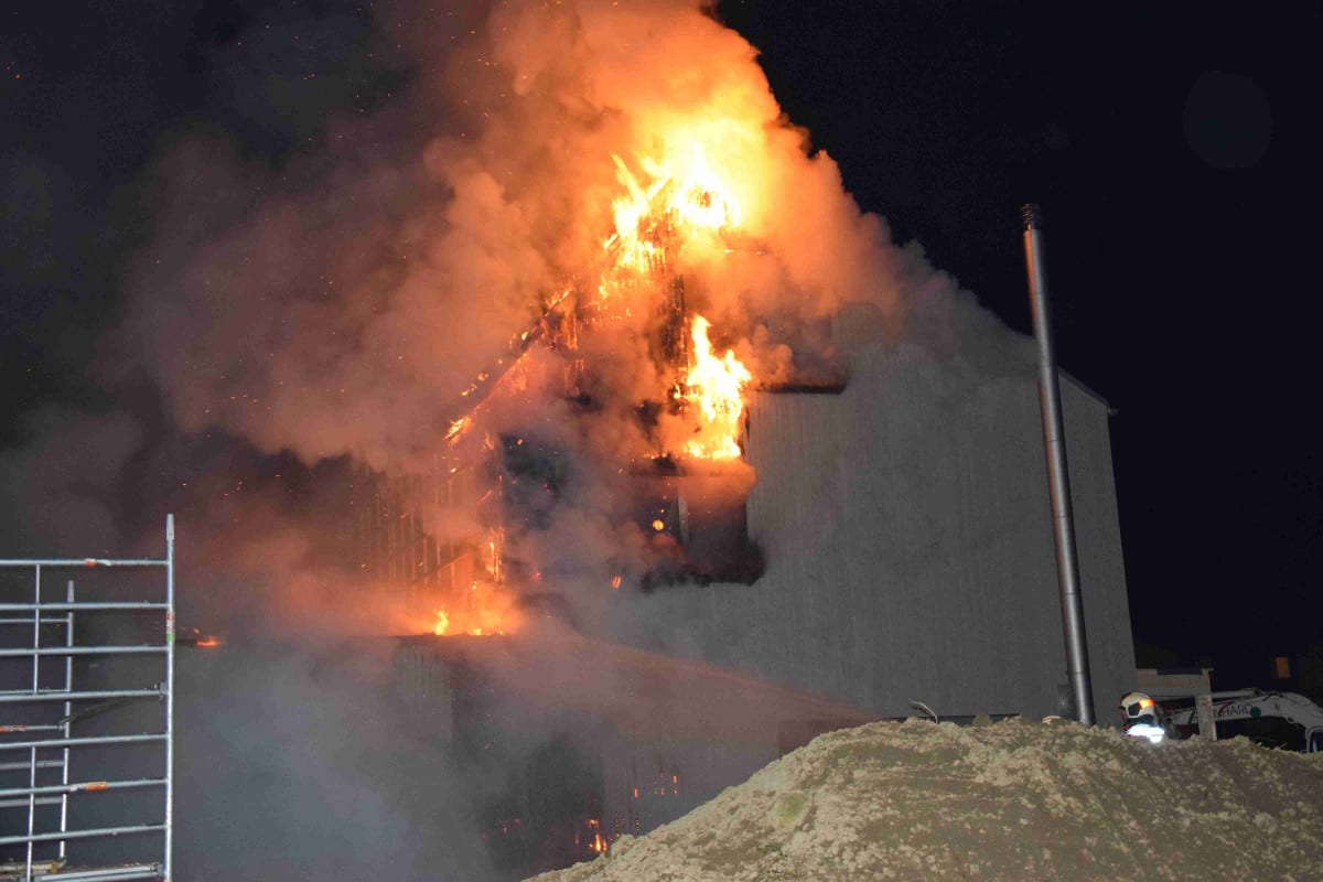 Lüterkofen SO - Feuer nimmt Einfamilienhaus-Neubau ein