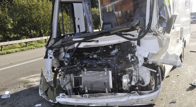 Fünf Autos in Auffahrkollision auf der A1 verwickelt
