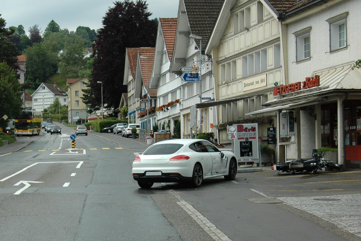 Heiden AR - Beim Abbiegen kollidiert