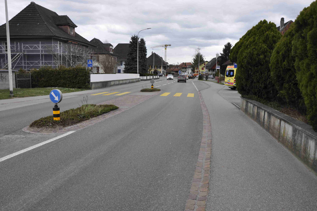 Zeugenaufruf Subingen - Fussgängerin (17) von Auto erfasst