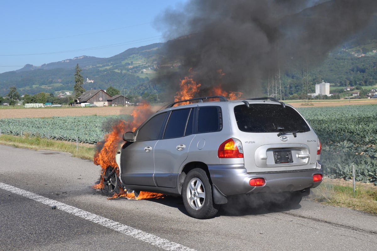 Fahrzeugbrand auf der A1 bei Niederbipp SO